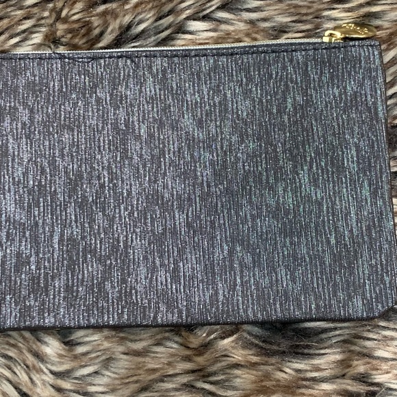 ipsy September 2016 Glam Bag - Cosmetic Too Glam To Give A Damn! - Picture 4 of 6